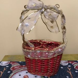 2/$15 DUO Wine basket metal handle
